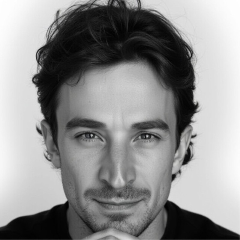 Justin Novak headshot